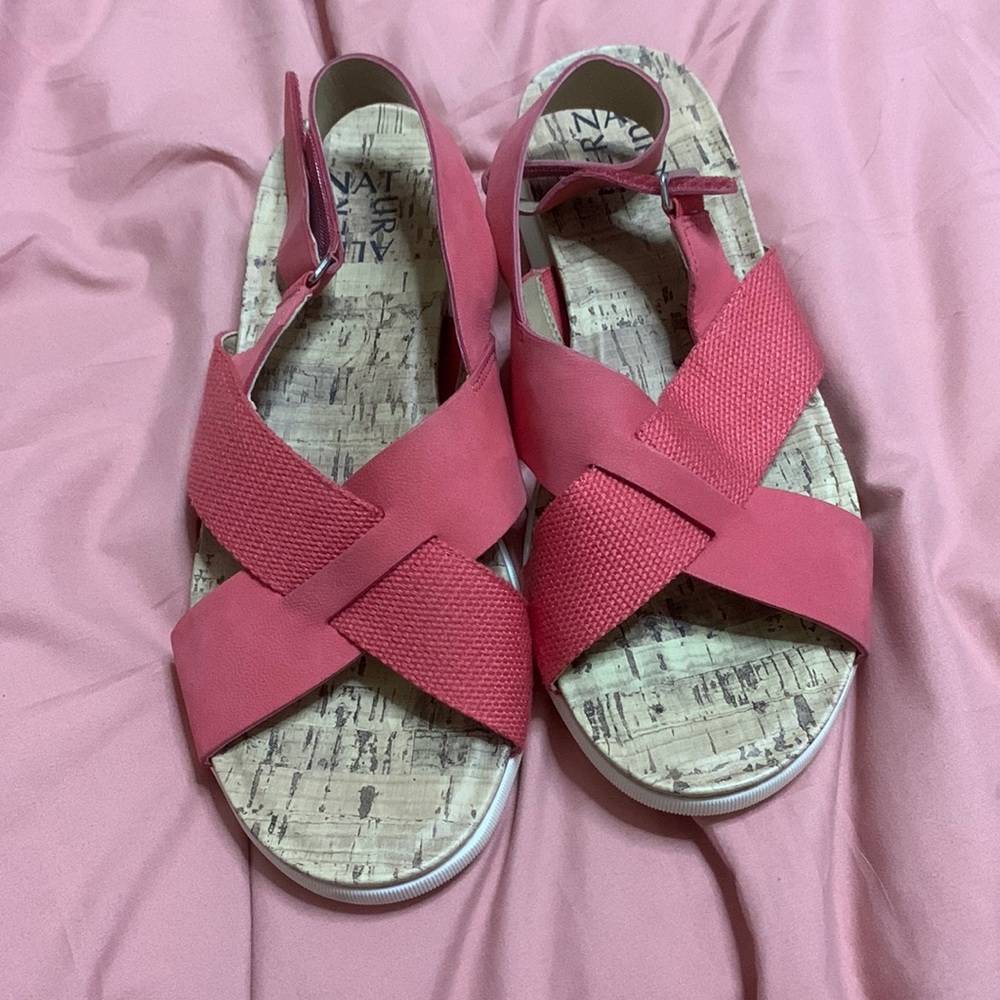 Naturalizer Pink sandals